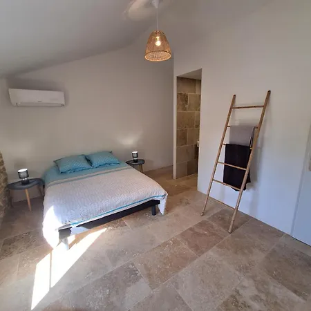 Chez Vero D'hotes & Maison En Pierre Contemporaine ゲストハウス シュズ・ラ・ルッス