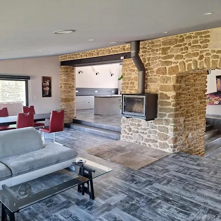 Chez Vero D'hotes & Maison En Pierre Contemporaine Гостевой дом *