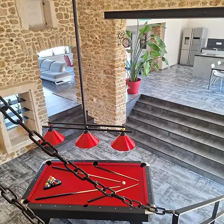 Гостевой дом Chez Vero D'hotes & Maison En Pierre Contemporaine Сюз-ла-Русс