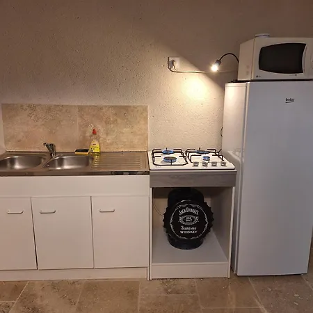 Гостевой дом Chez Vero D'hotes & Maison En Pierre Contemporaine *